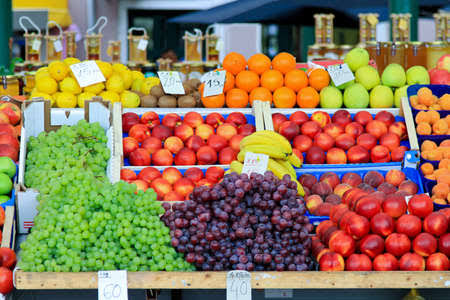 F C Fruits