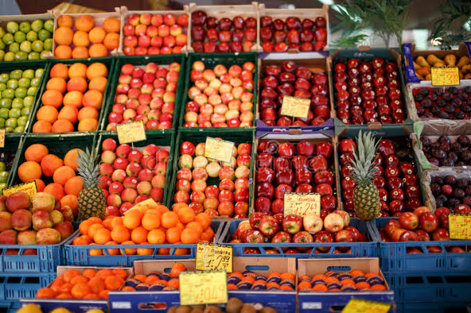 F C Fruits